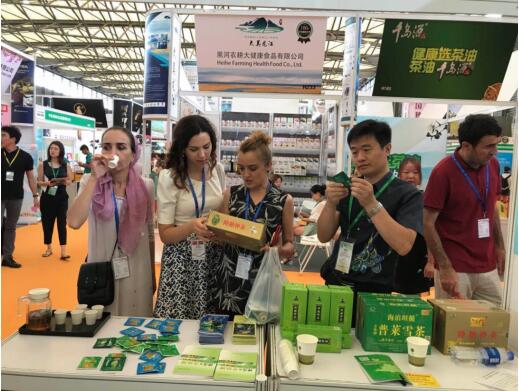 青錢消渴迪可萊茶在2018中國（上海）國際營養健康産業博覽會備關注與追捧