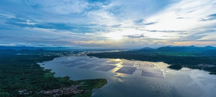 漂浮光伏加速“追光” 中國電建以“新”提“質”助力印尼邁向綠色未來_fororder_1