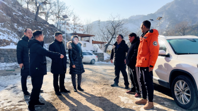 九三學社中央科技專委會副主任王宇翔開展走基層進社區獻愛心活動_fororder_ce55cb51-8669-40a0-92f8-cd510d648e9b
