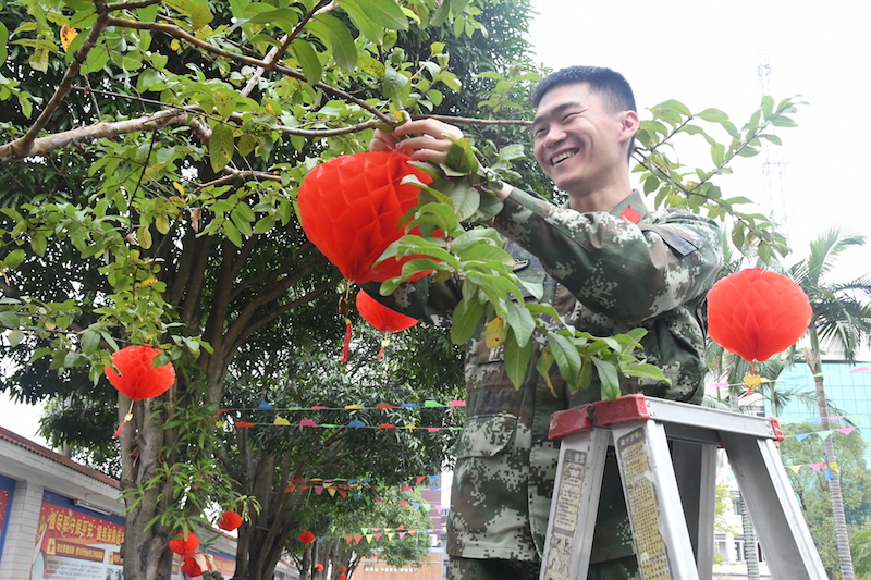 中越邊境張燈結綵迎廣西60週年大慶