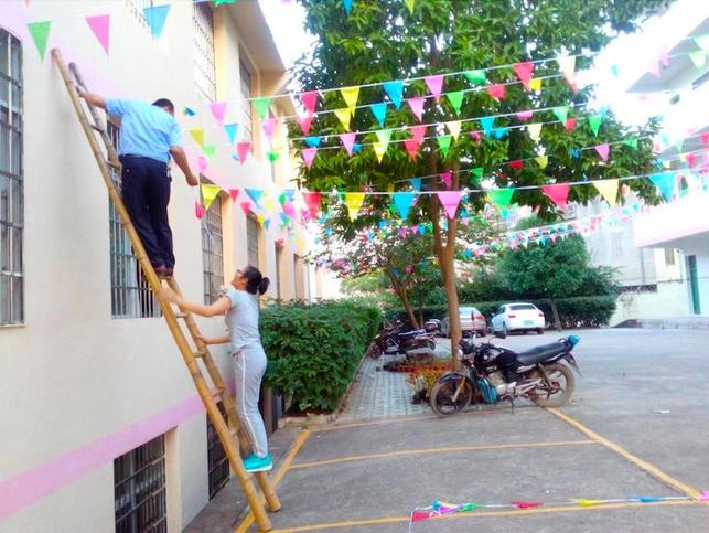 防城港市上思縣張燈結綵喜迎廣西壯族自治區成立60週年慶祝活動