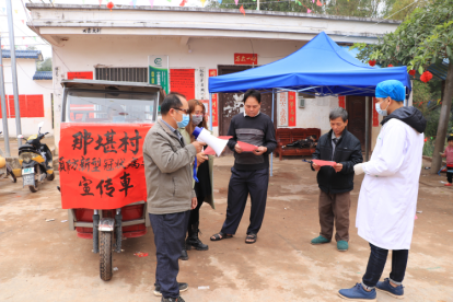 廣西寧明：保潔車變疫情防控“宣傳車 ”