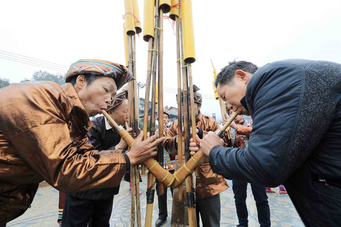 柳州融安：苗寨“打同年”慶新春