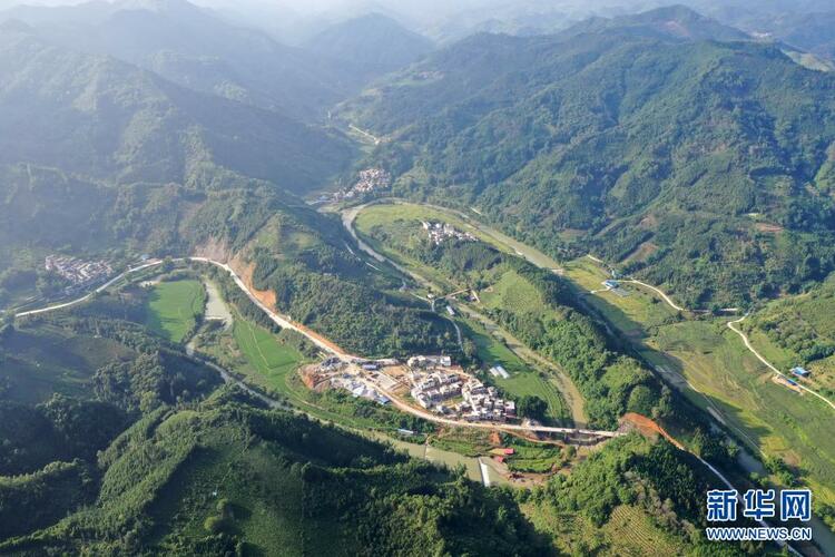 廣西：走好生態脫貧路 讓荒山披綠窮嶺生金