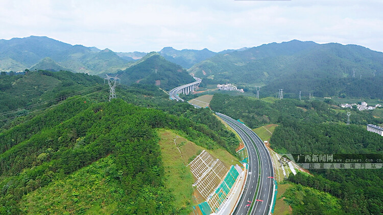 賀巴高速巴馬段建設進入尾聲 擬7月1日前完成通車