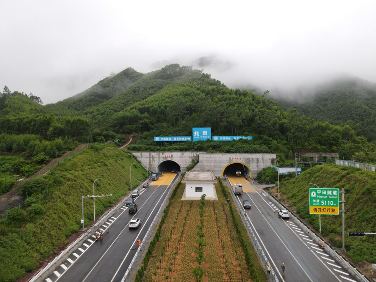 【A】大浦高速公路全線正式通車 廣西“東融”加速_fororder_圖片78