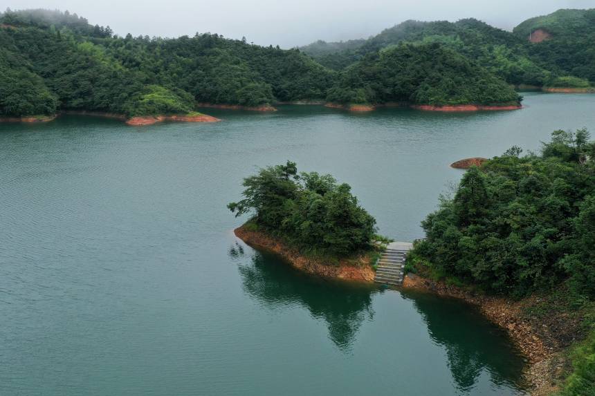 廣西三江：“侗天湖”雨後美如畫卷