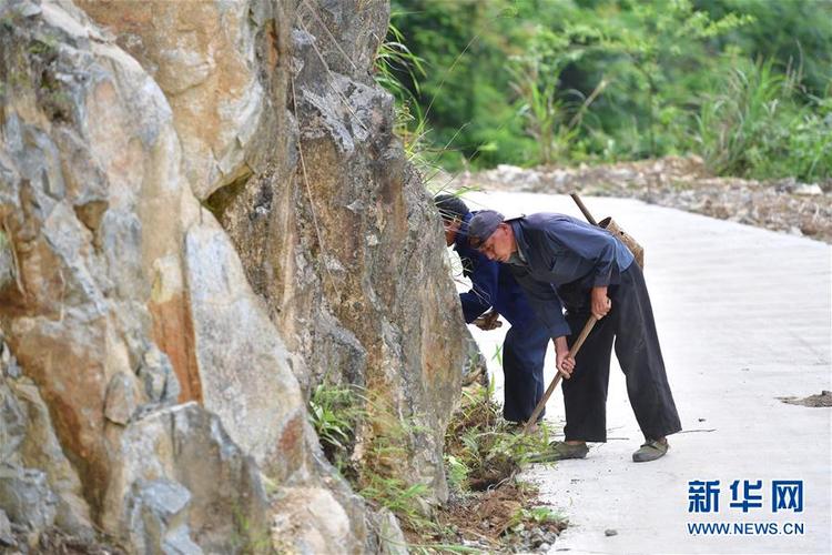 廣西融水：修築瑤鄉脫貧路