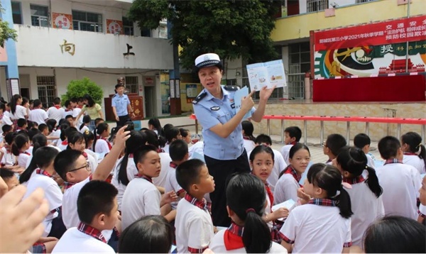 防城港市防城區：多部門聯動助力學生提高法律意識