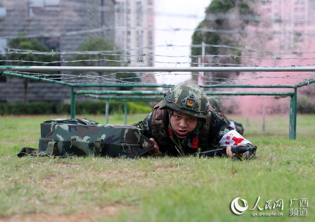 廣西南寧：衛生士兵是衛生員更是戰鬥員