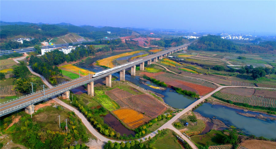 廣西南寧市良慶區：山清水秀生態美