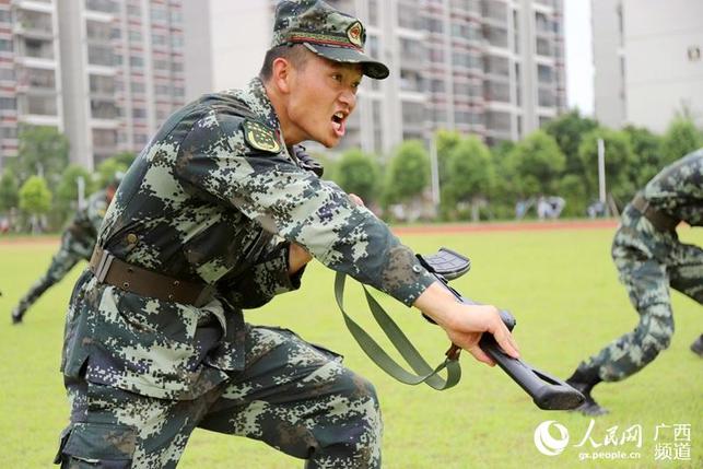 廣西貴港：武警酷暑“煉”精兵