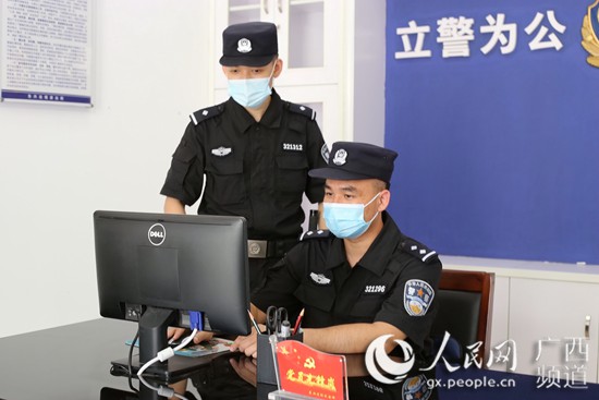 移民管理警察廖鵬：把足跡深深地印在祖國南疆