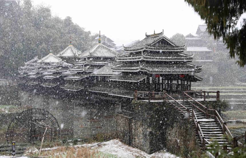 廣西三江：侗寨雪景美如畫