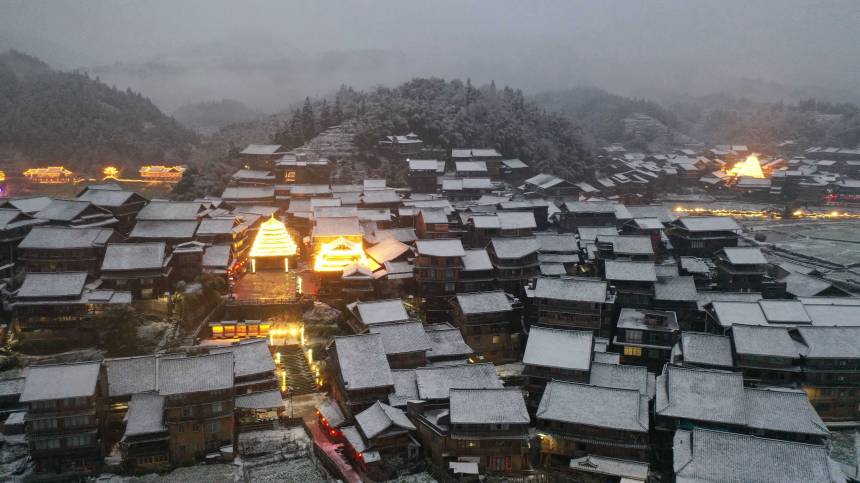 廣西三江：侗寨雪景美如畫