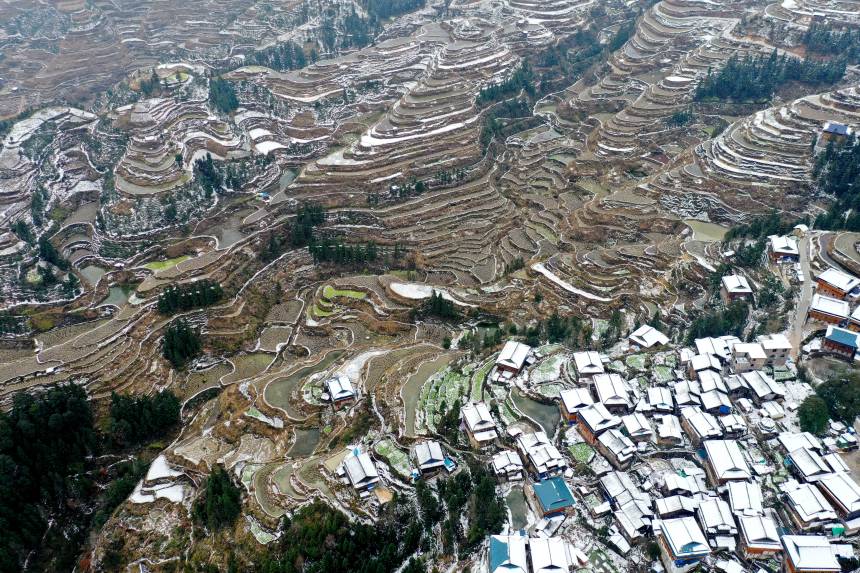 廣西三江：冰雪山村如畫卷