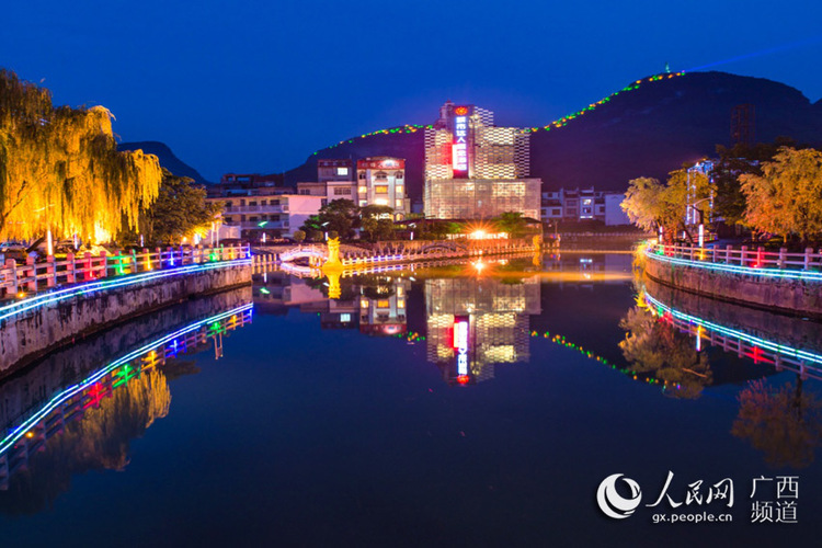 廣西忻城：青山綠水皆是景 城鄉處處美如畫