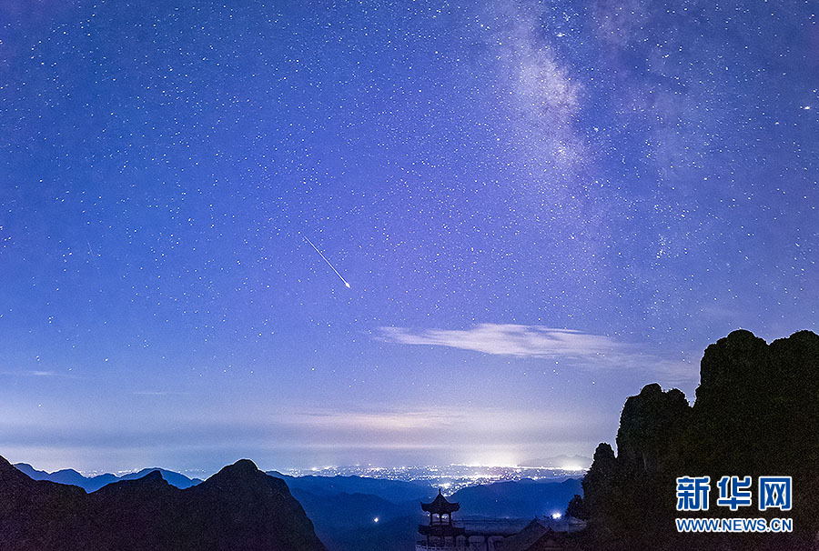 廣西：從日落到日出 60秒帶你看雲卷雲舒斗轉星移