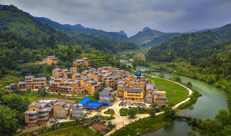 廣西德保縣那溫村：從貧困村到全國鄉村旅遊重點村