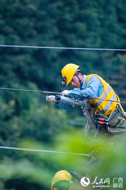 焦柳鐵路電氣化改造進入接觸網平推驗收階段