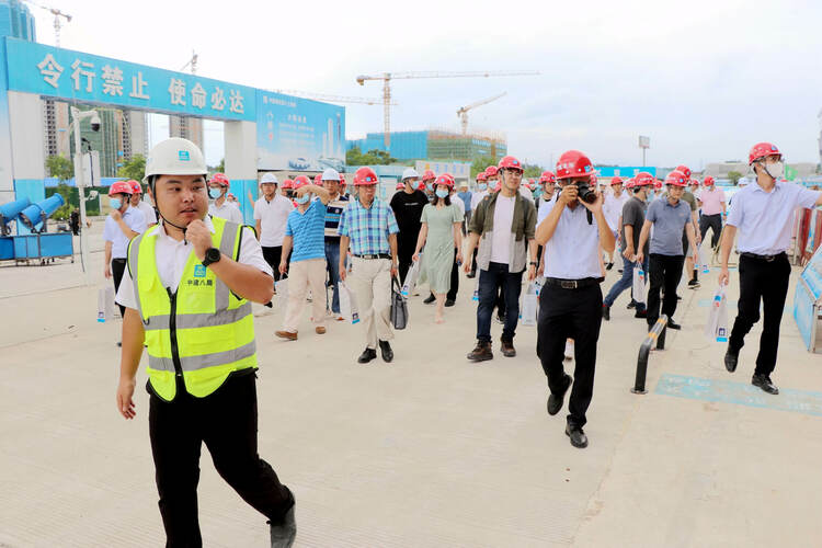 廣西建築業聯合會現場觀摩會在中建八局桂林國際會展中心項目舉行