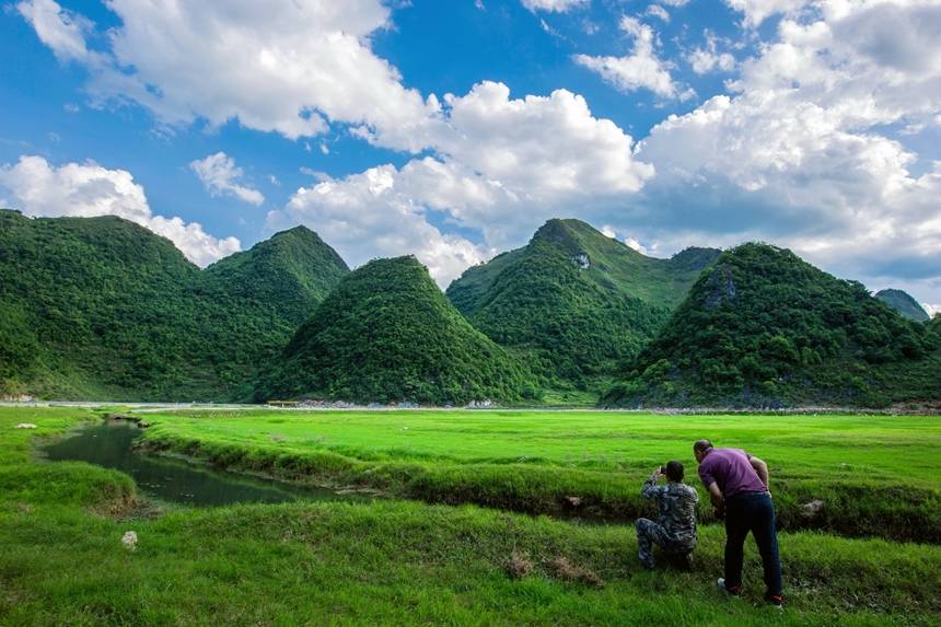 廣西西林：湖草兩相宜 醉美盆歪湖