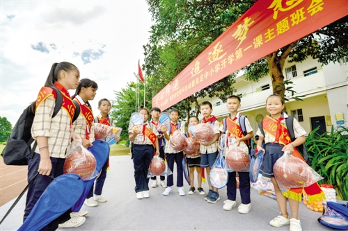 南寧西鄉塘區：教育扶貧 傳遞夢想