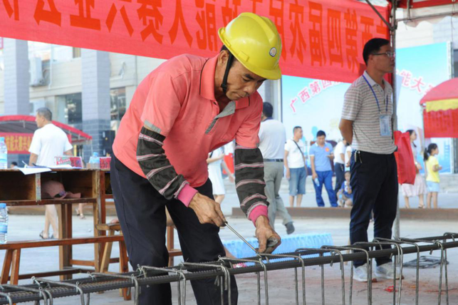 廣西興業：扶貧小車間叩開脫貧大門