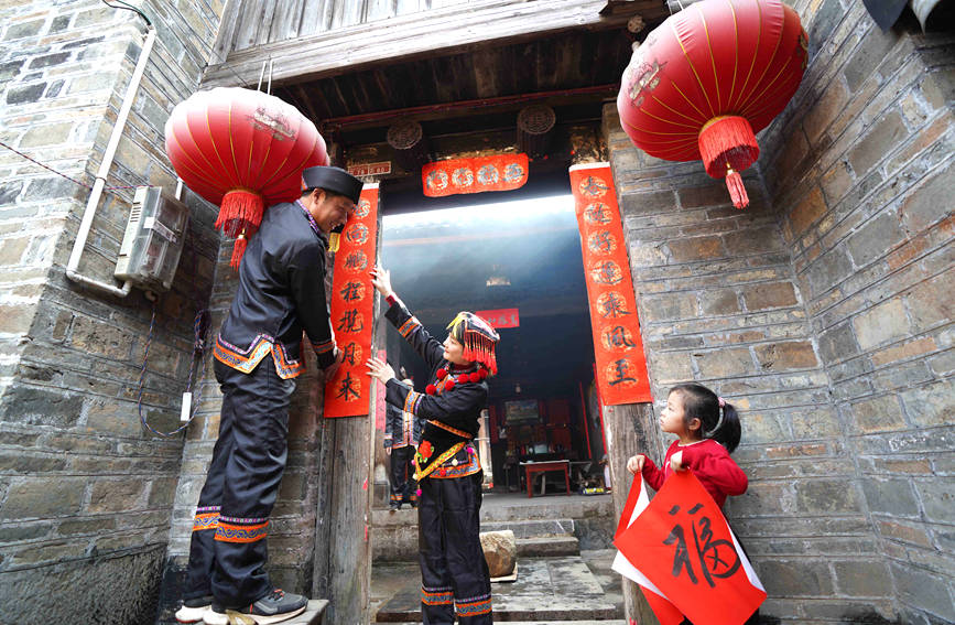 廣西靈川：：舂粑粑喝齋茶 傳承民俗年味濃