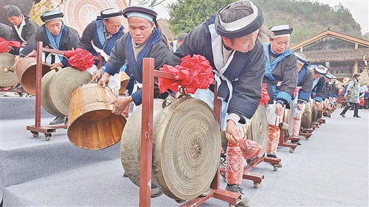 廣西南丹：非遺展演引客來