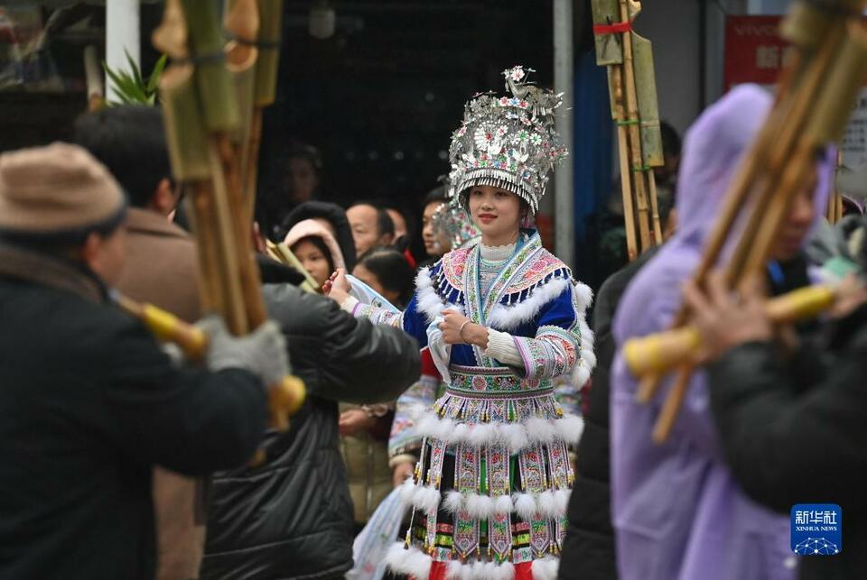 廣西融水：“百鳥衣”坡會熱鬧非凡