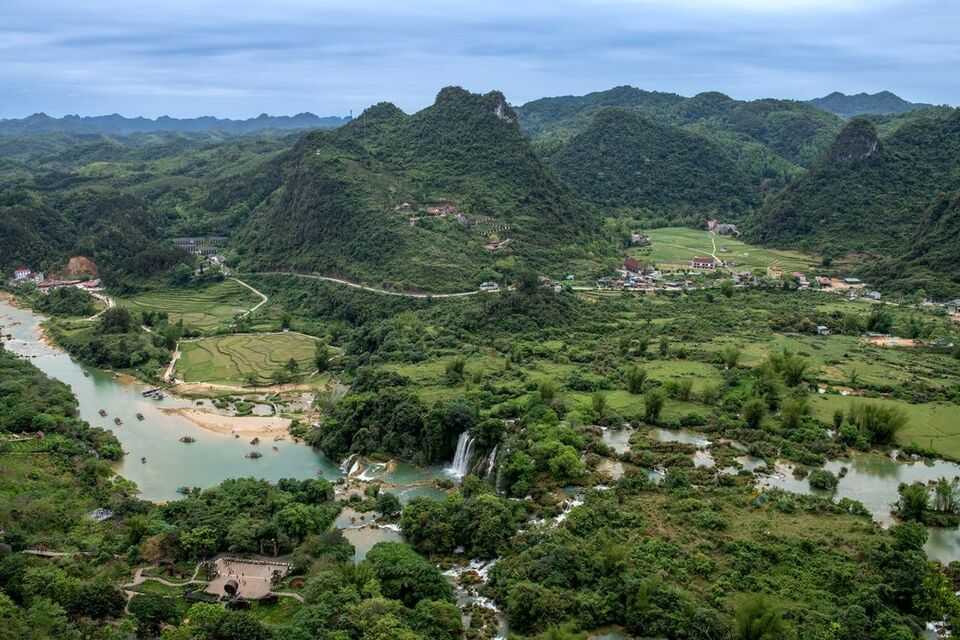 廣西：雲霧山川生態美