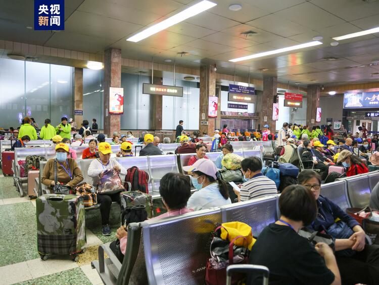 錯峰旅遊正當時 廣西開行首趟“闖關東·看草原”主題旅遊專列