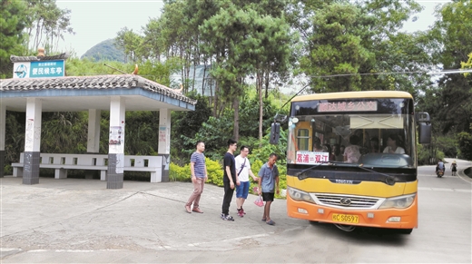 桂林：山水通大道 坦途奔小康