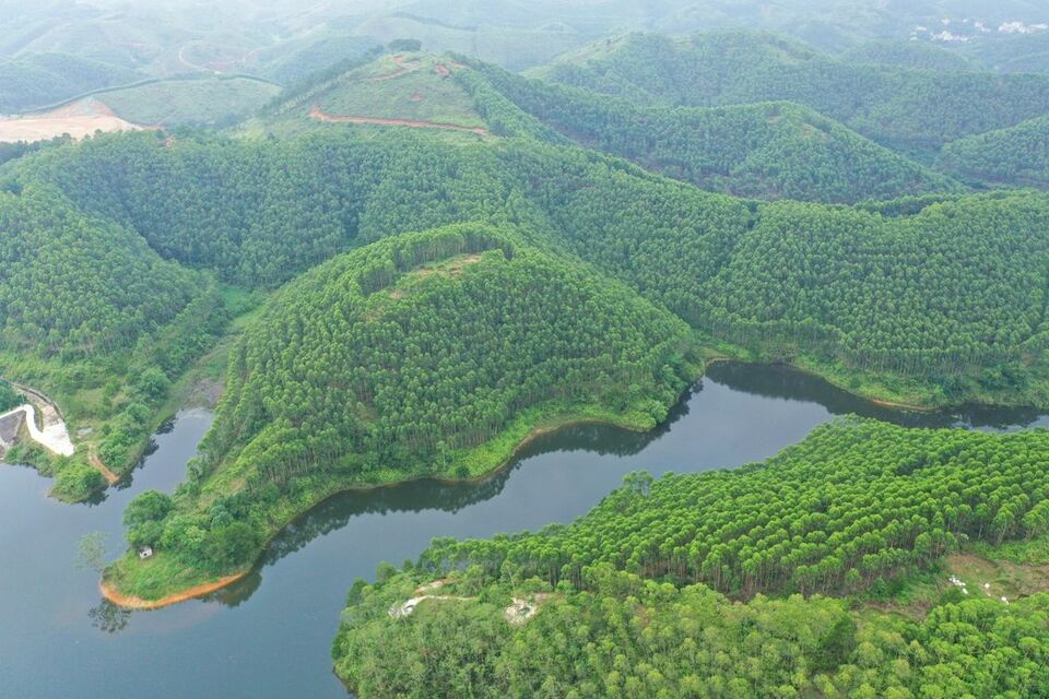 廣西：青山綠水相映成趣