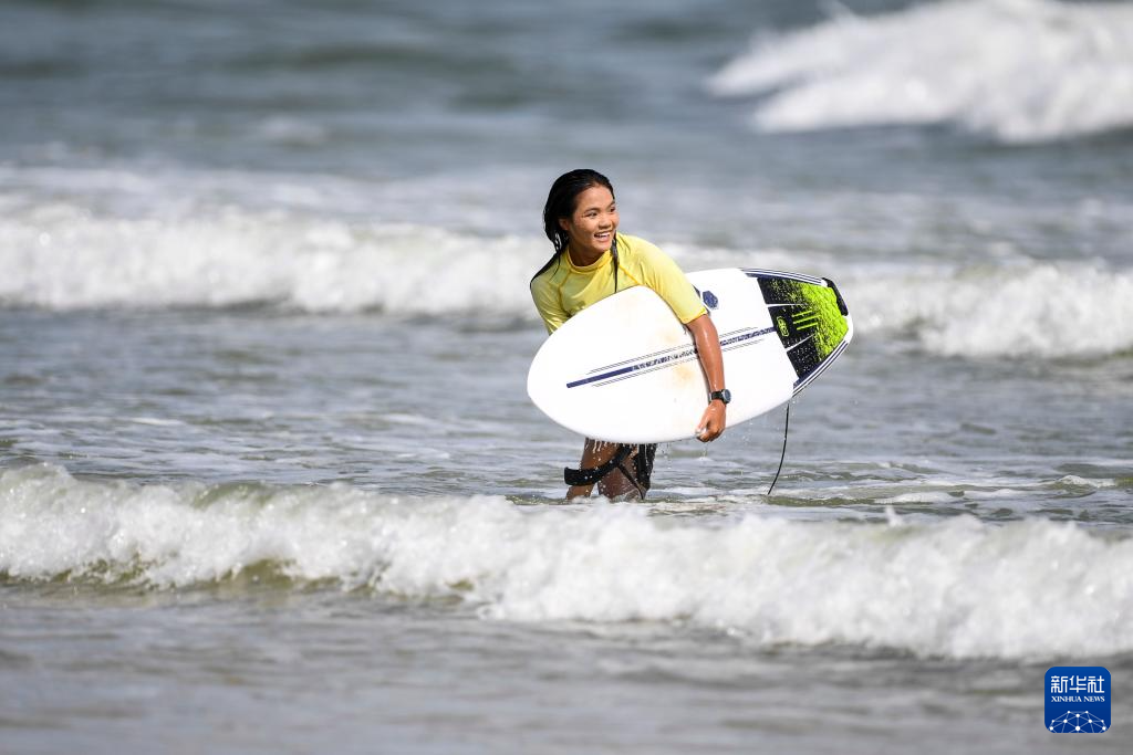 沖浪——第一屆全國學生（青年）運動會女子短板賽況_fororder_20230713b58267946e0c49709c355fefd3f90ead_2023071310212d0f3bd34208b42f9e4bb1312996