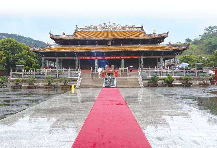 南寧：繁花相伴青環路 自然人文相輝映