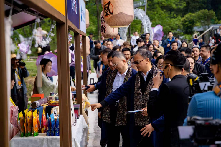 【潮起三月三】廣西三月三·2024貓兒山高山杜鵑花文化旅遊季活動開幕_fororder_圖片3