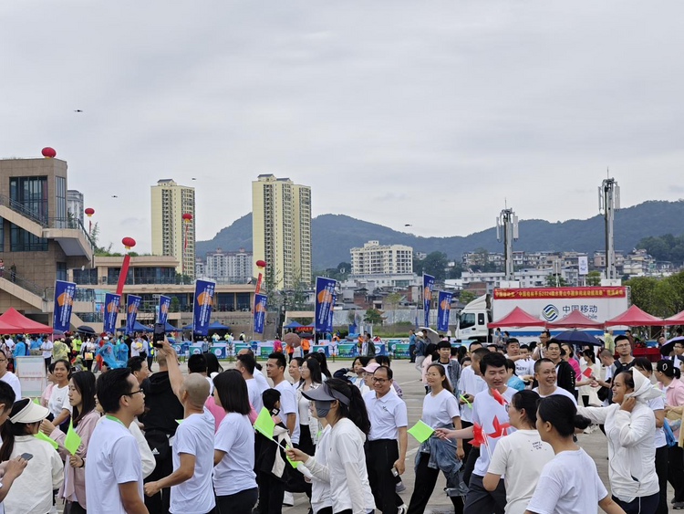 廣西“五一”旅遊市場繁榮 入桂出桂遊延續增長趨勢_fororder_圖片5