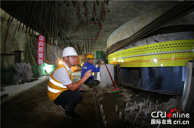 【唐已審】【供稿】南寧亭洪路延長線上跨鐵路立交橋左幅成功轉體120度