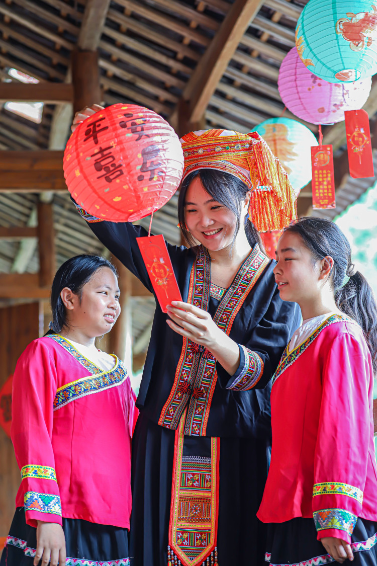 桂林靈川：蘭田瑤族鄉多彩民俗迎中秋_fororder_1