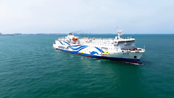廣西防城港首條客滾運輸航線開通 13小時直達海南海口_fororder_圖二“棋子灣”號客滾郵輪
