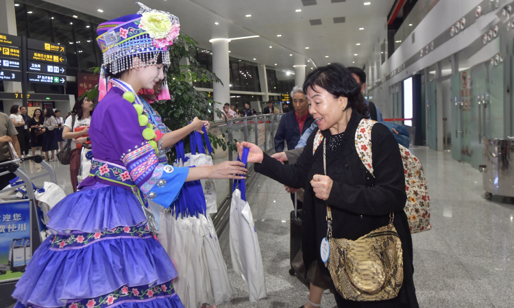 首爾往返桂林航線復航 首批150多名韓國遊客“尋美廣西”_fororder_1