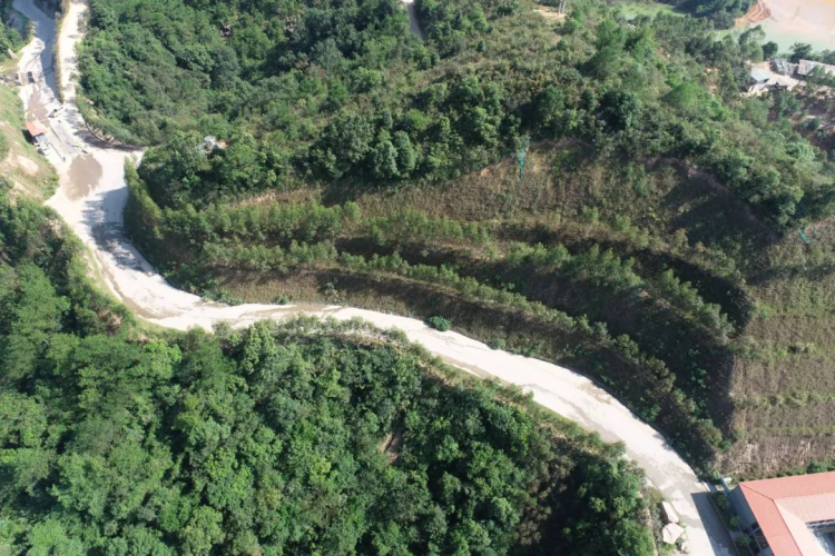 撫平生態“傷疤” 岑溪市礦山生態修復顯成效_fororder_圖片1