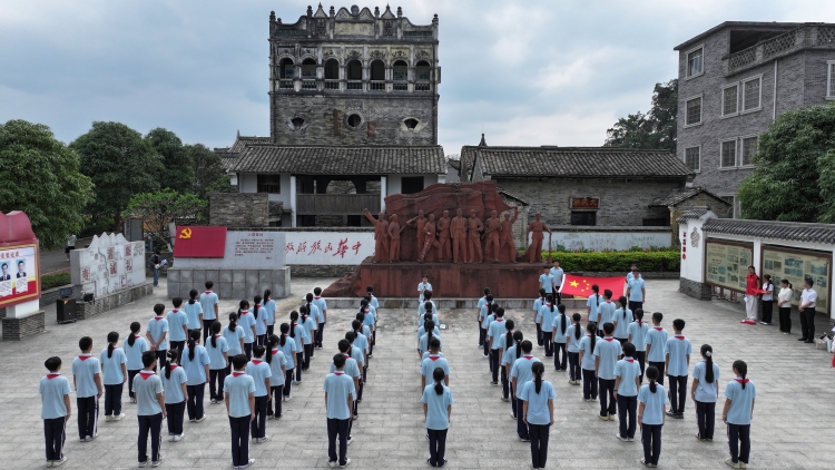 廣西興業縣舉辦多彩主題活動慶祝五四青年節_fororder_微信圖片_20250430190825