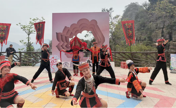 “世界瑤都”歡歌唱 多彩非遺“三月三”_fororder_3月31日金秀三月三406