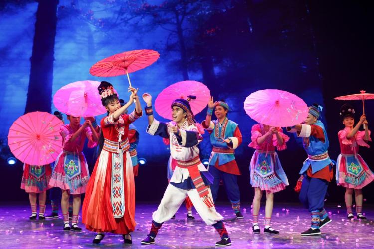 廣西藝術學校上演非遺盛宴 “産教融合”讓傳統文化“活”起來_fororder_7