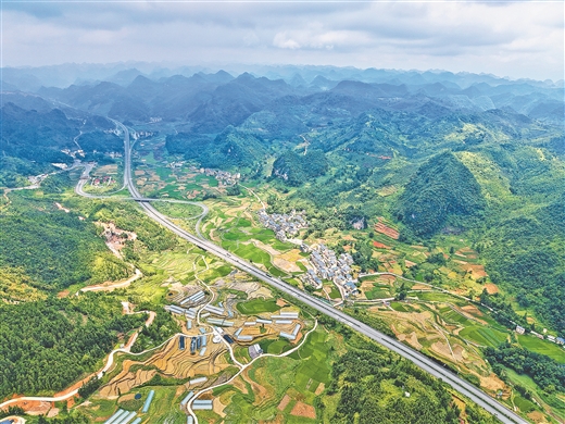 大道如歌 山水為證 “桂在交旅—山水之間有通途”行進式采風活動紀實