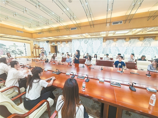 中國式民主到底是啥樣？ 東盟留學生走進廣西人大