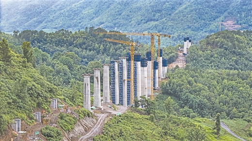 上半年廣西陸海交通基建加速推進 織路網 築樞紐 暢通道